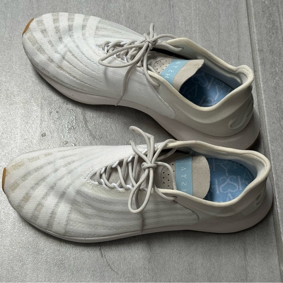 Saysh One Women's White Athletic/Running Shoes - Picture 1 of 5